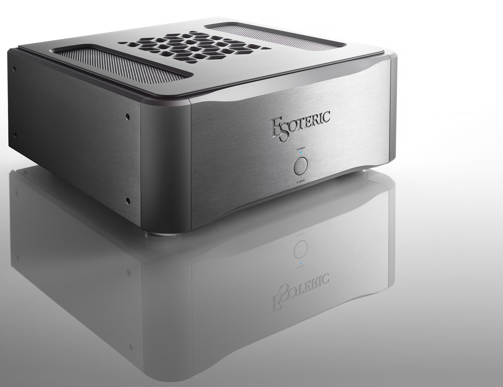 ESOTERICのベストセラーモデル2機種が「XE」に進化。ネットワークDAC