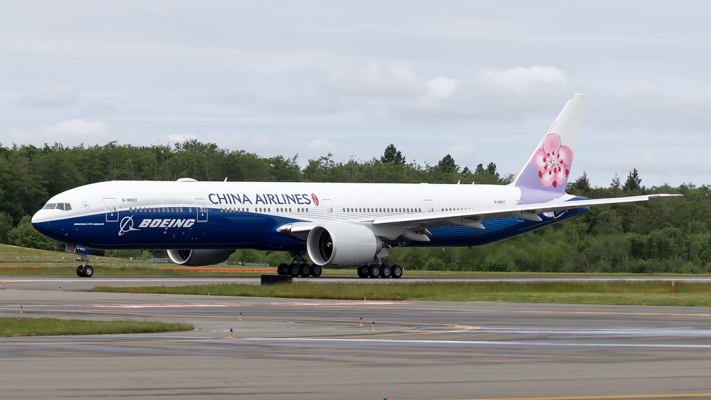 エバーライズ CHINA AIRLINES 777-300ER 1/200 エバーライズ CHINA