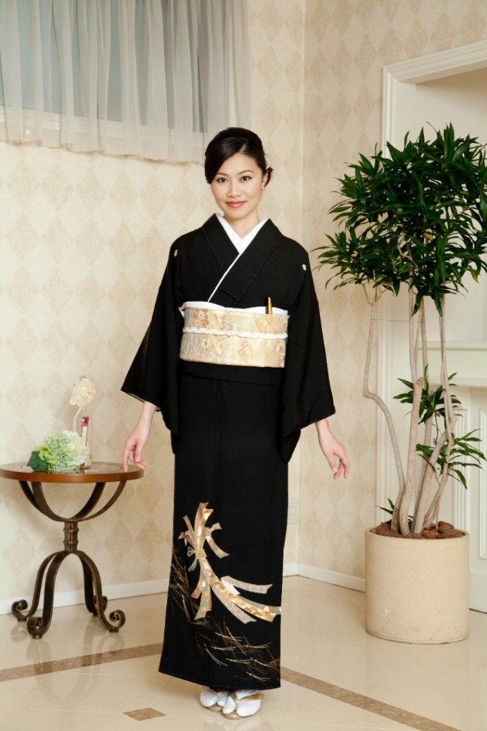 SOMM036｜黒留袖(京友禅束ね熨斗)11号（M）｜留袖レンタル 和匠