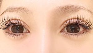 愛沢えみりさん - 育毛まつげエクステ専門店 アイマジックピュア