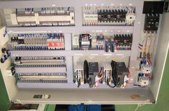 シーケンサ（PLC）・タッチパネル | 有限会社フォーワン
