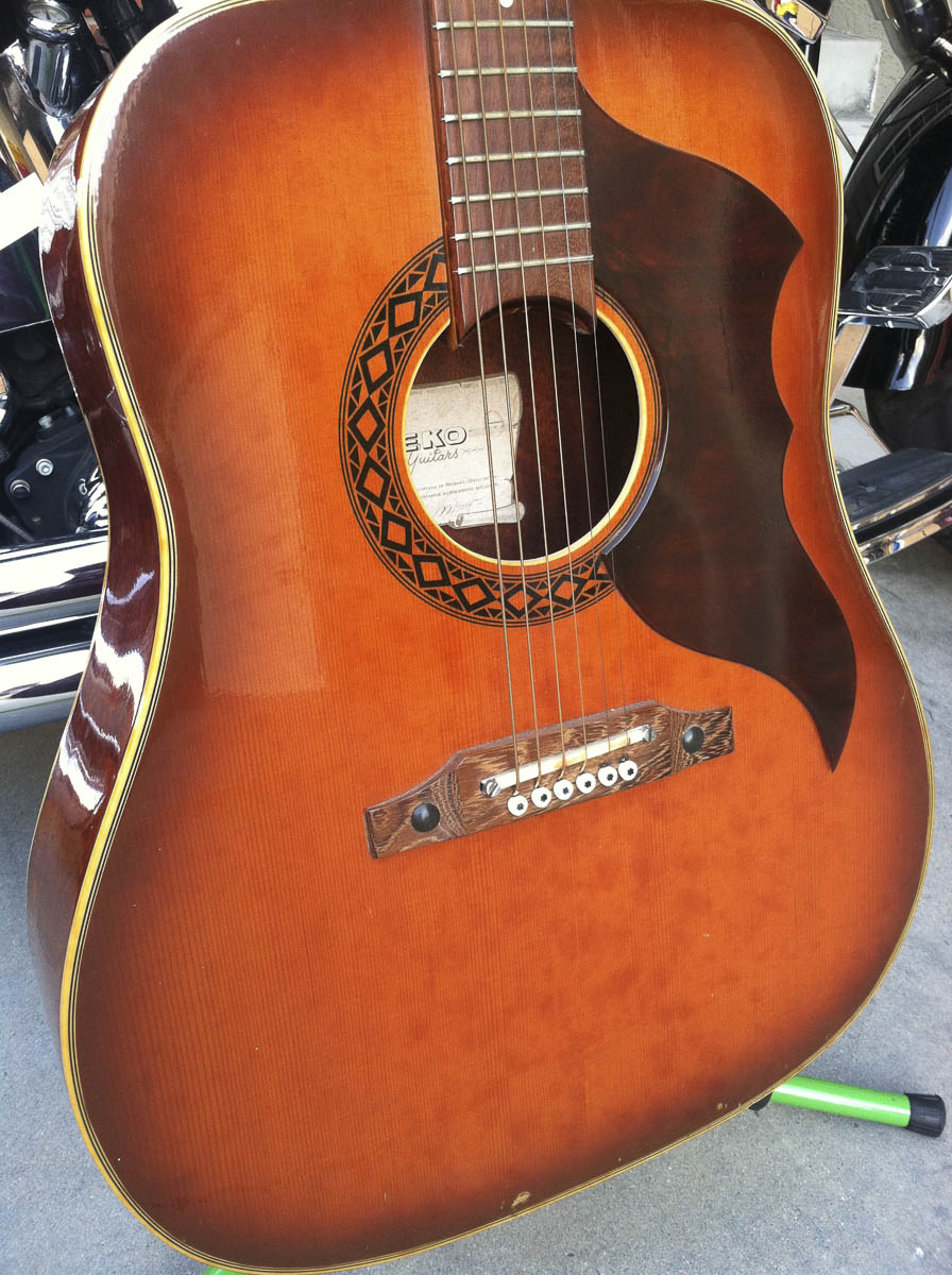 Eko Ranger – Fetishguitars.com