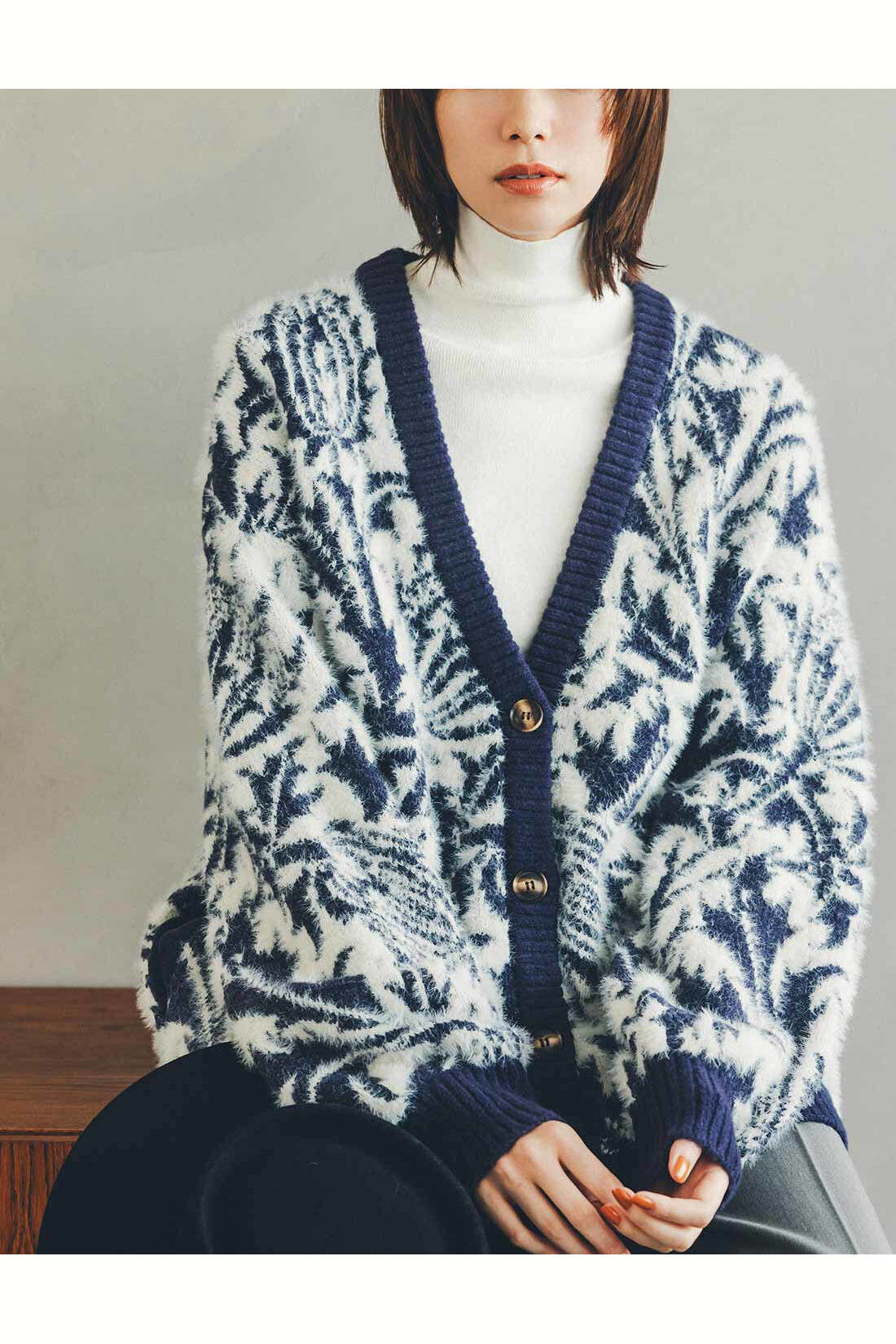 リブ イン コンフォート 大人モリスの世界 「シスル」柄をシャギー