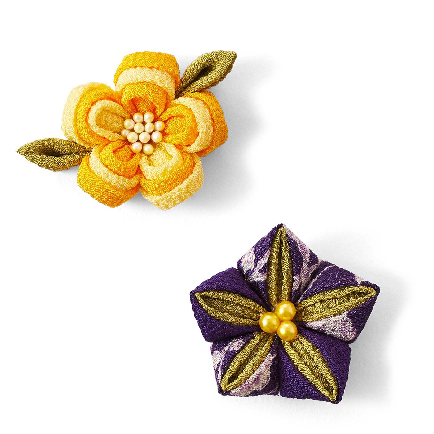 小さな一輪に個性がキラリ つまみ細工の花図鑑の会｜Couturier