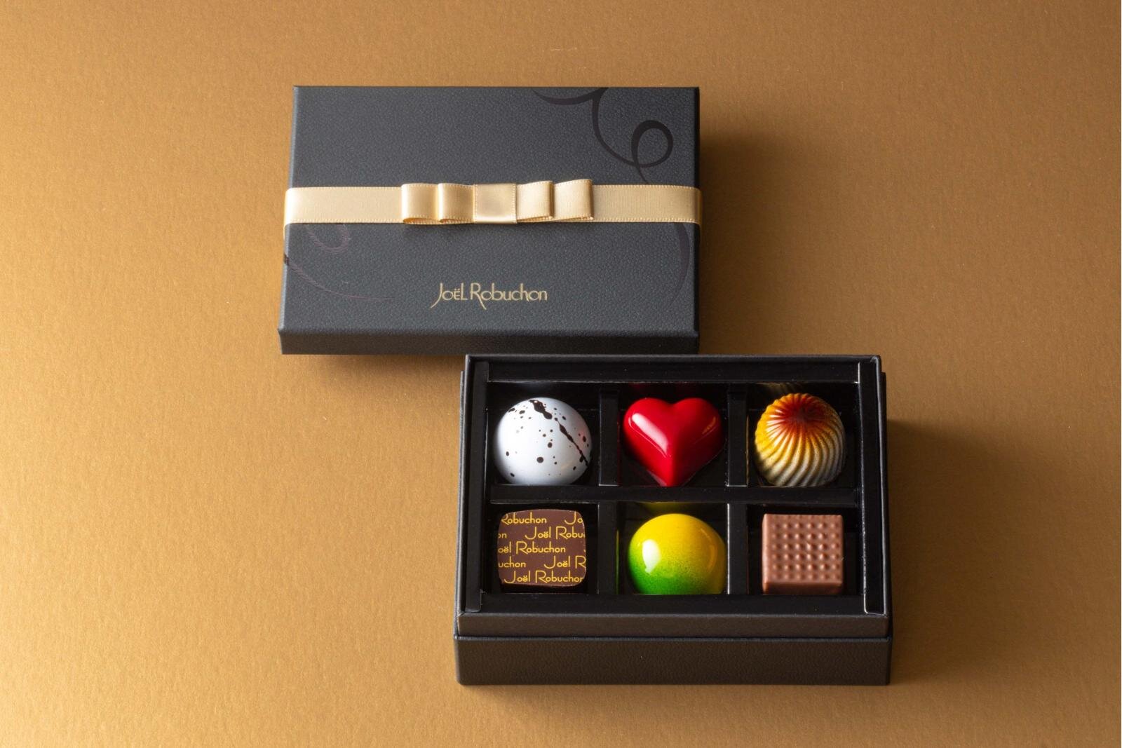 ジョエル・ロブションの26年バレンタイン、カラフルなひと粒を揃えた