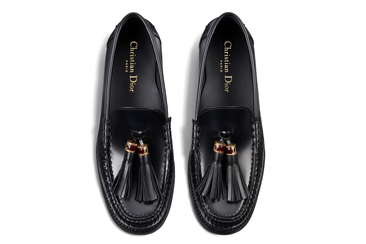 ディオール新作ローファー「D-アカデミー」“CとD”のイニシャル入り