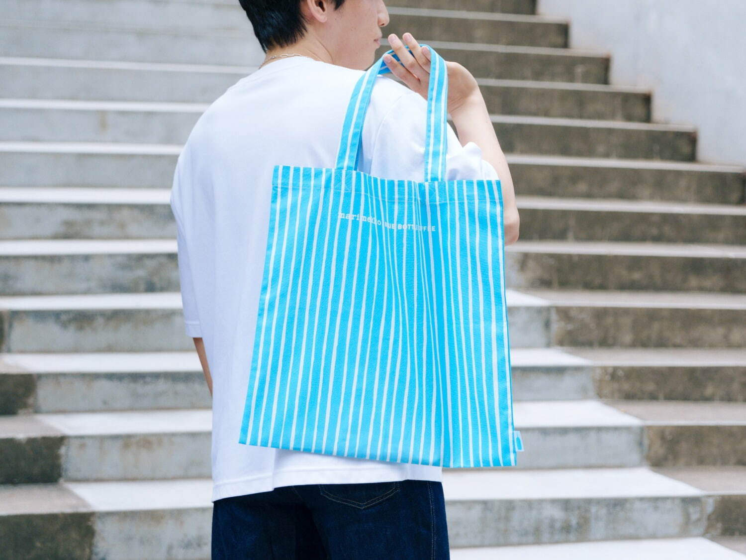 ブルーボトルコーヒー×マリメッコの限定グッズ、“ブルーのウニッコ柄