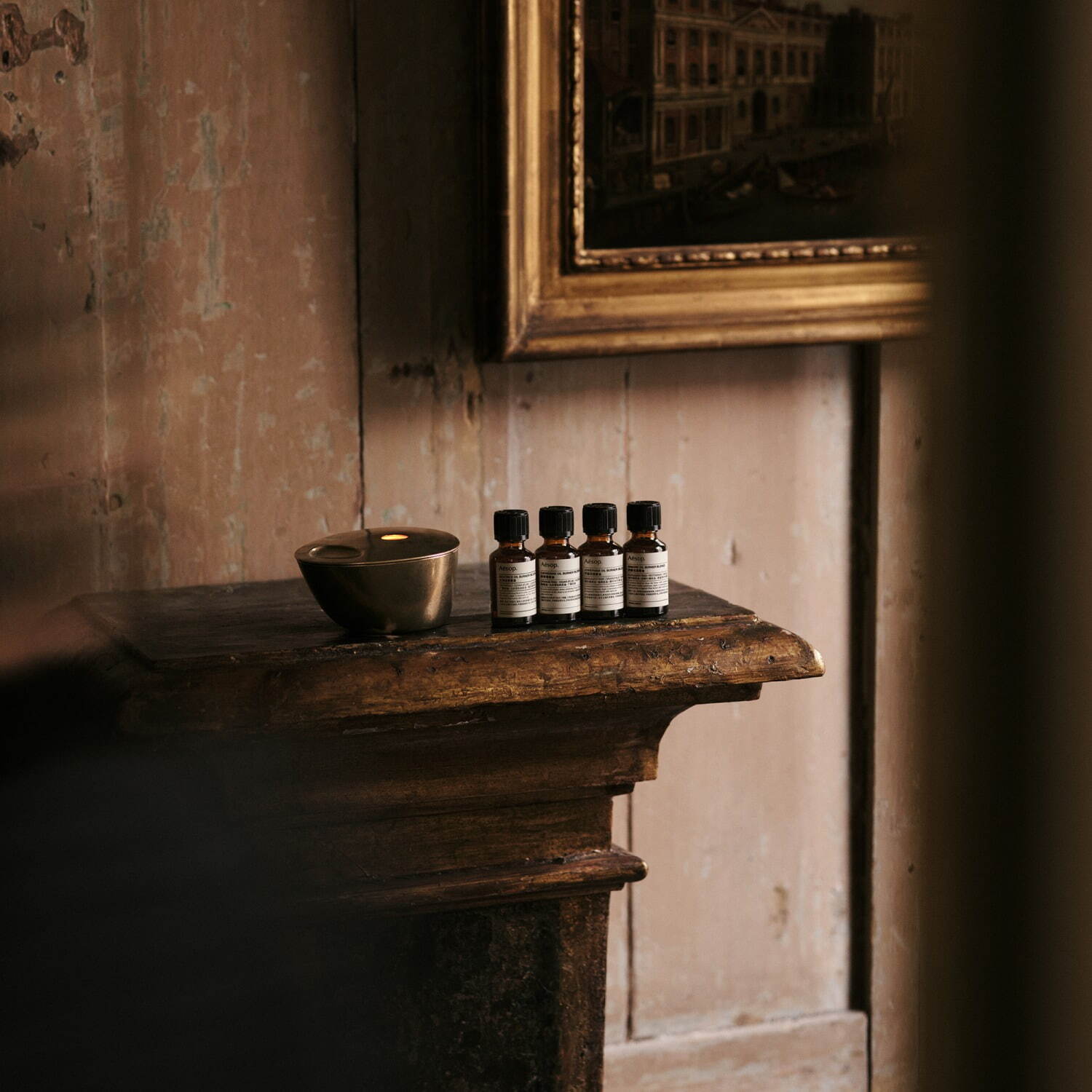 イソップのルームフレグランス「オイルバーナーブレンド」24年新作