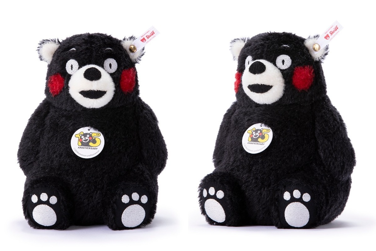 シュタイフ×「くまモン」15周年記念テディベア、ちょこんと座った全長