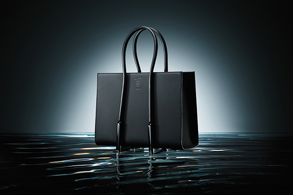 ディスコード ヨウジヤマモト新作バッグ「Nouvelle GETA」下駄から着想