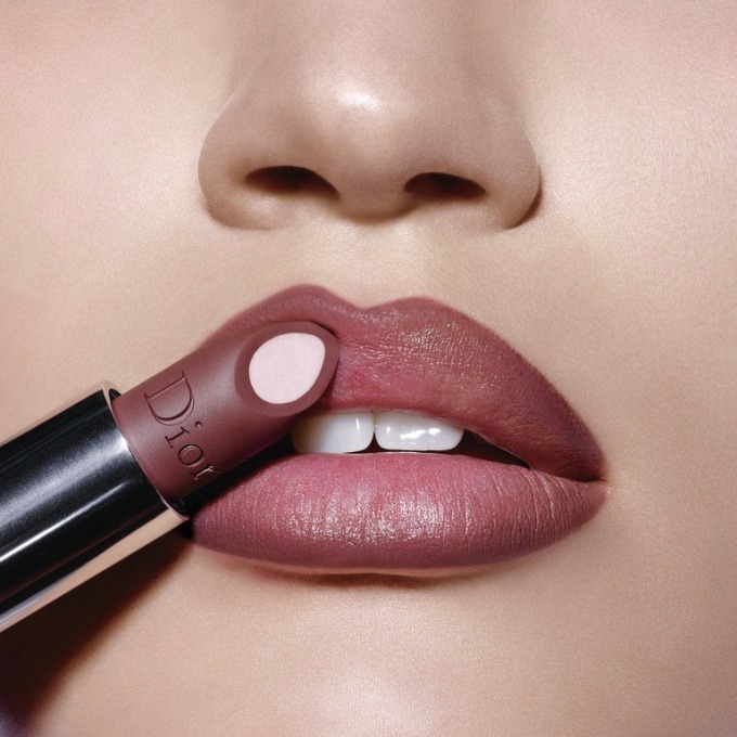 ディオールから”メタリックとマット”2つの質感を一本にした、新リップ