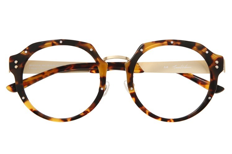 Zoff×ソマルタ・廣川玉枝のアイウェア“皮膚・骨”を表現したメガネ