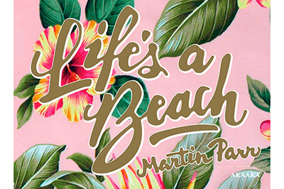 マーティン・パー新作写真集「Life's a Beach」発売 - 来日サイン会を