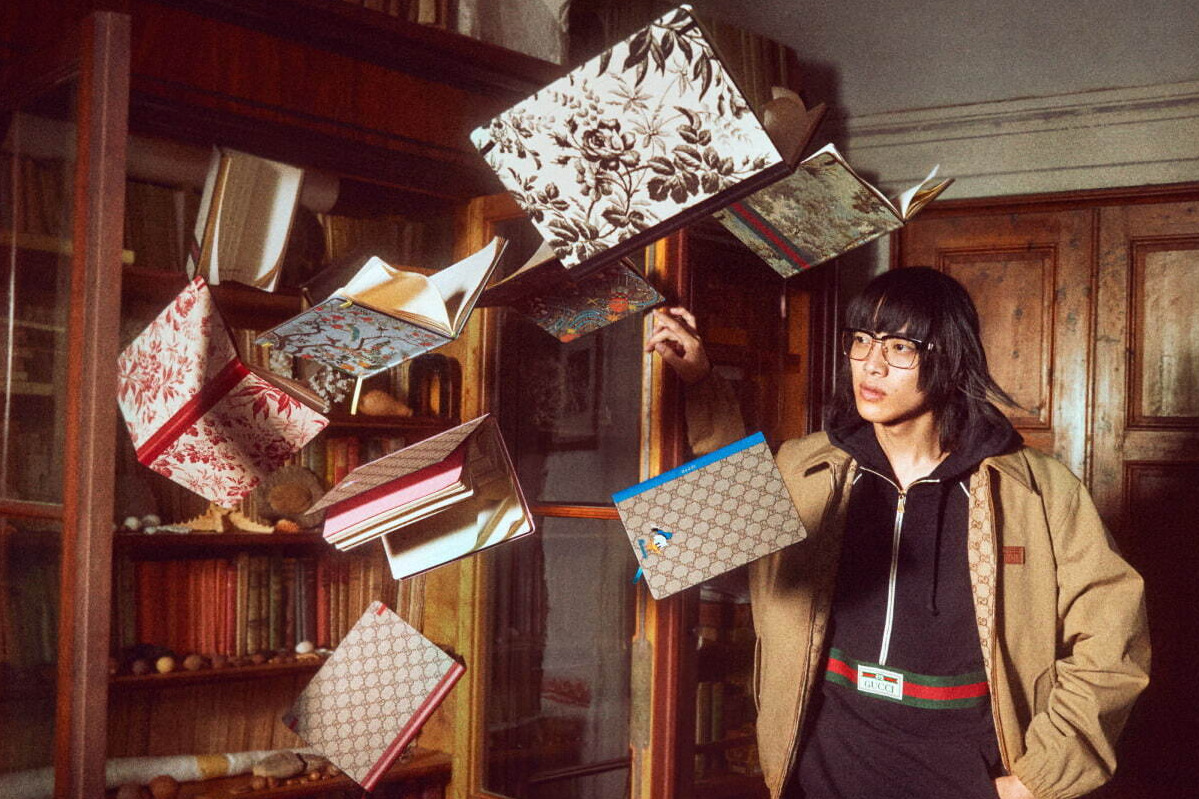 グッチ ライフスタイル」ディズニーのノートブックやGGパターンの