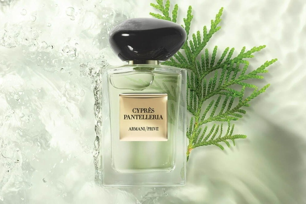 アルマーニ プリヴェ」“まるでオートクチュールドレス”リッチ