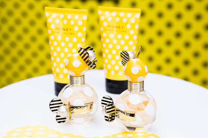 マーク ジェイコブスから新香水「ハニー」が登場 - 黄色のロンドンバス