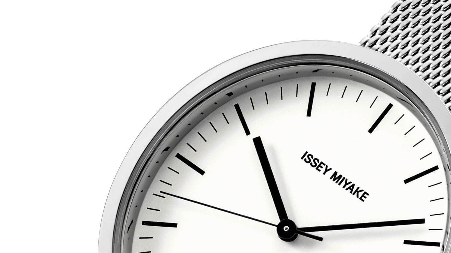 イッセイ ミヤケ ウオッチ“楕円形”の新作腕時計「エリプス」深澤直人