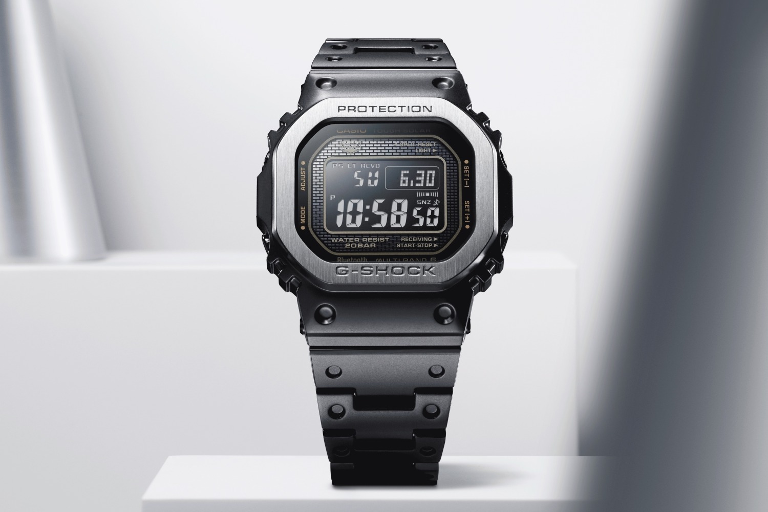 G-SHOCK新作腕時計“黒の風合い”を楽しむフルメタルウォッチ「GMW-B5000