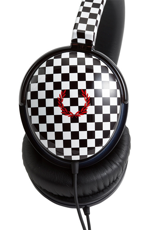 フレッドペリー×KOTORI第2弾ヘッドフォンは、 レジメンタルストライプ