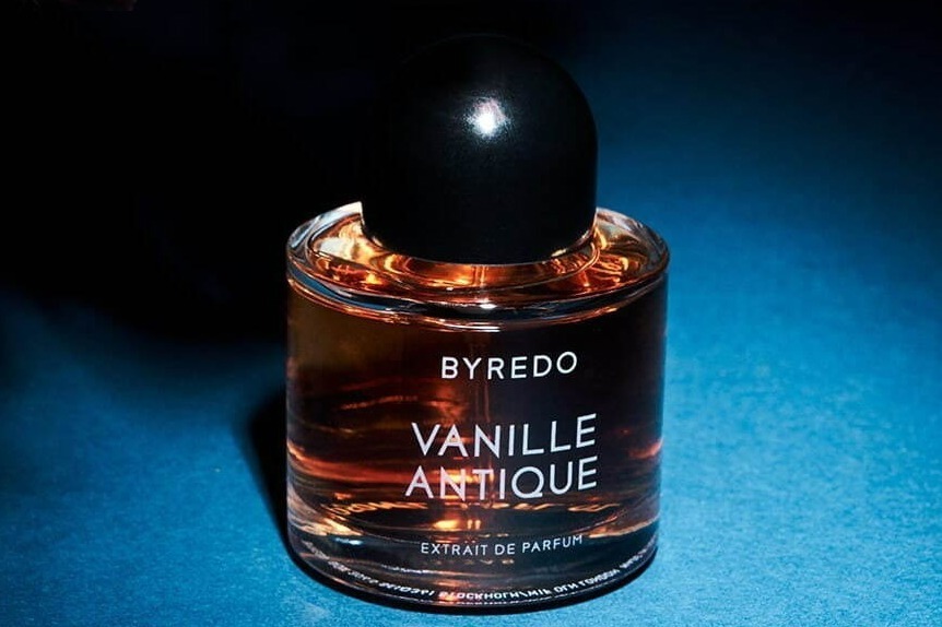 バイレード「ヴァニーユ アンティーク」“夜に纏う”甘さ控えめバニラ
