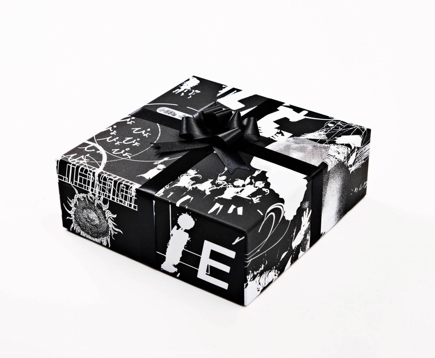 BiSH“12ヶ月連続リリース企画”ラストを飾る新曲「ZUTTO」写真集