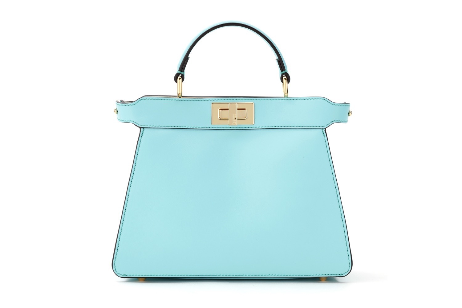 フェンディのバッグ「ピーカブー」＆「バゲット」スカイブルーカラーに