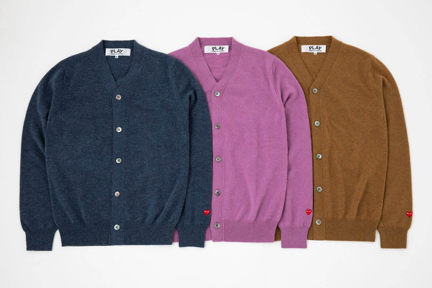 プレイ・コム デ ギャルソンの新作ニット＆カーディガン、袖に“ハート