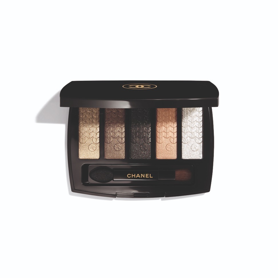 シャネル23年クリスマスコスメ、“1920年代アールデコ”着想の5色アイ