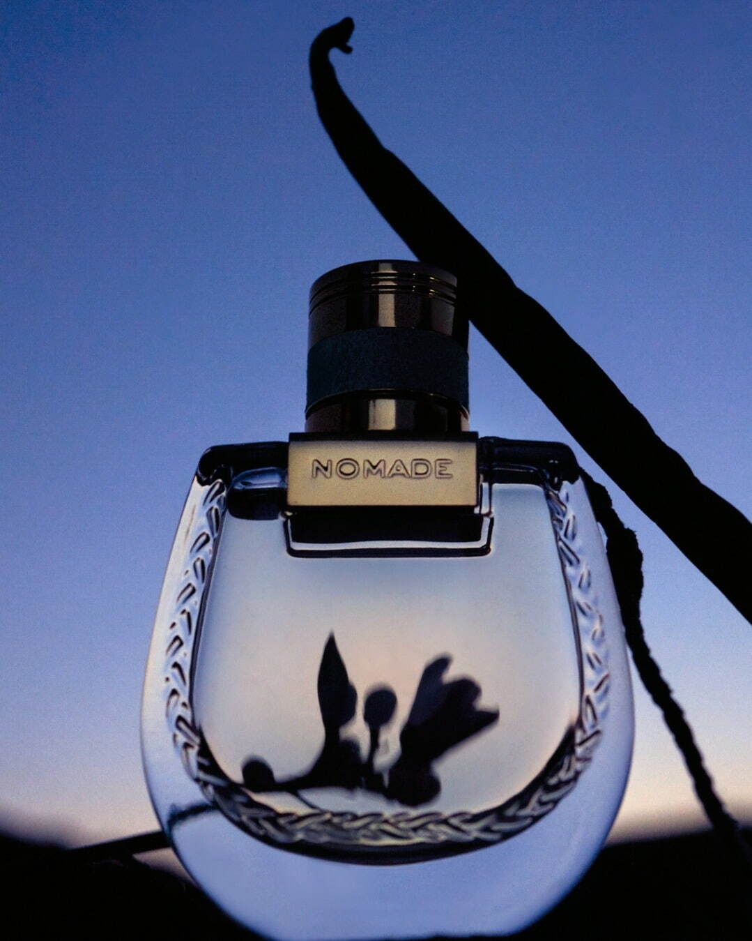 クロエ“古代エジプト”着想の24年夏フレグランス、神聖な香料キフィや