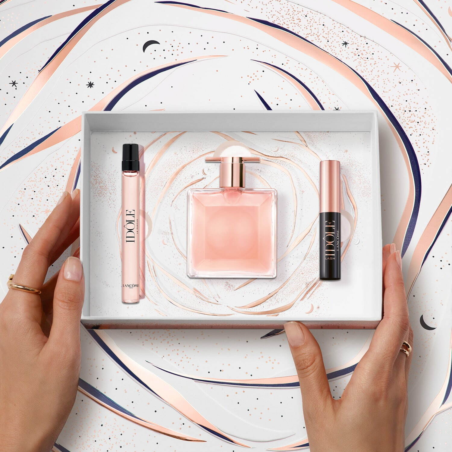 ランコム2023年クリスマスコフレ、人気フレグランス「イドル」「ミ・ラ