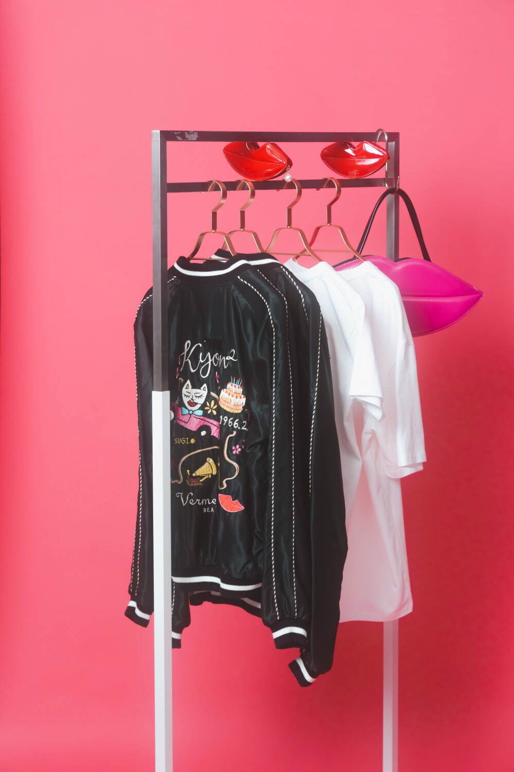 フェルメリスト ビームス×小泉今日子、刺繍入りリバーシブルスカジャン