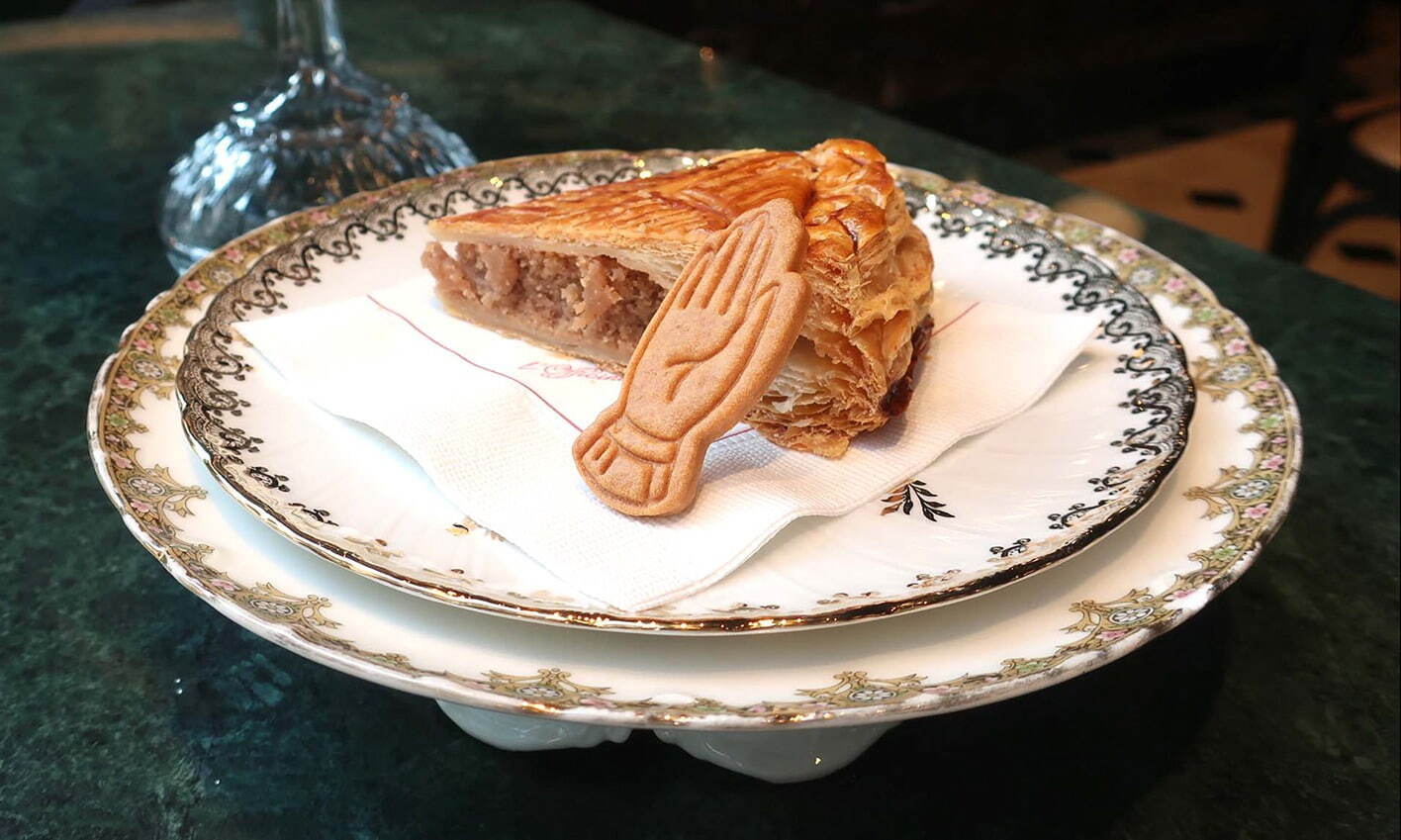 オフィシーヌ・ユニヴェルセル・ビュリーの書籍「美しくある秘訣」19