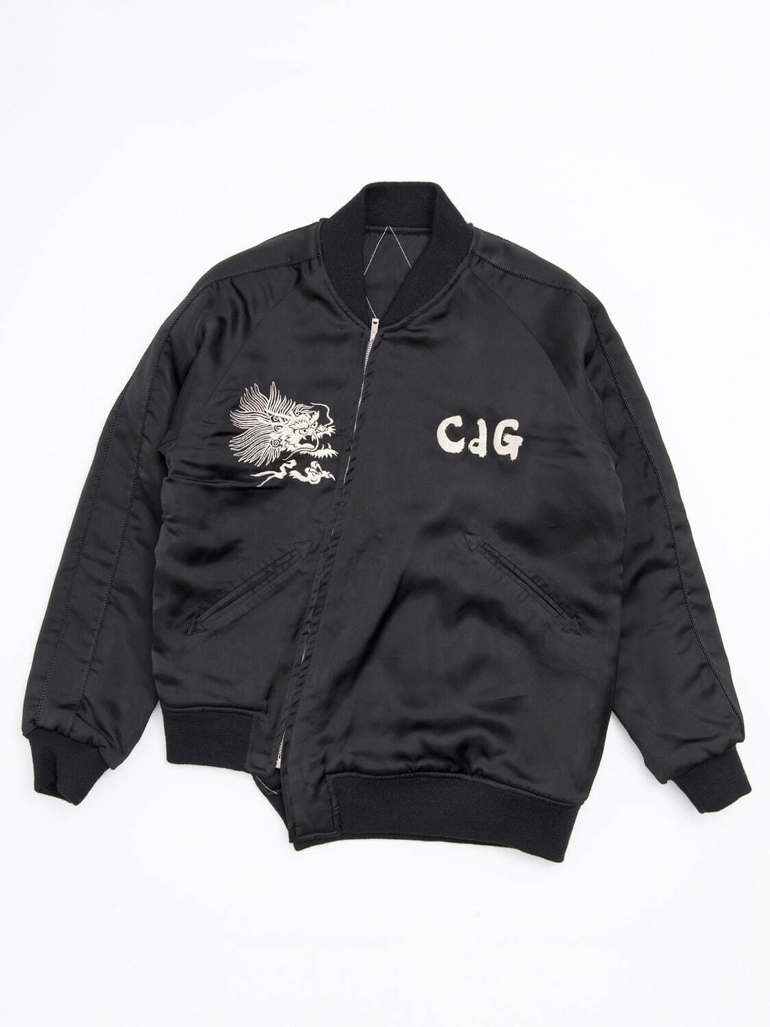 コム デ ギャルソン 青山店限定、東洋エンタープライズ“歪み