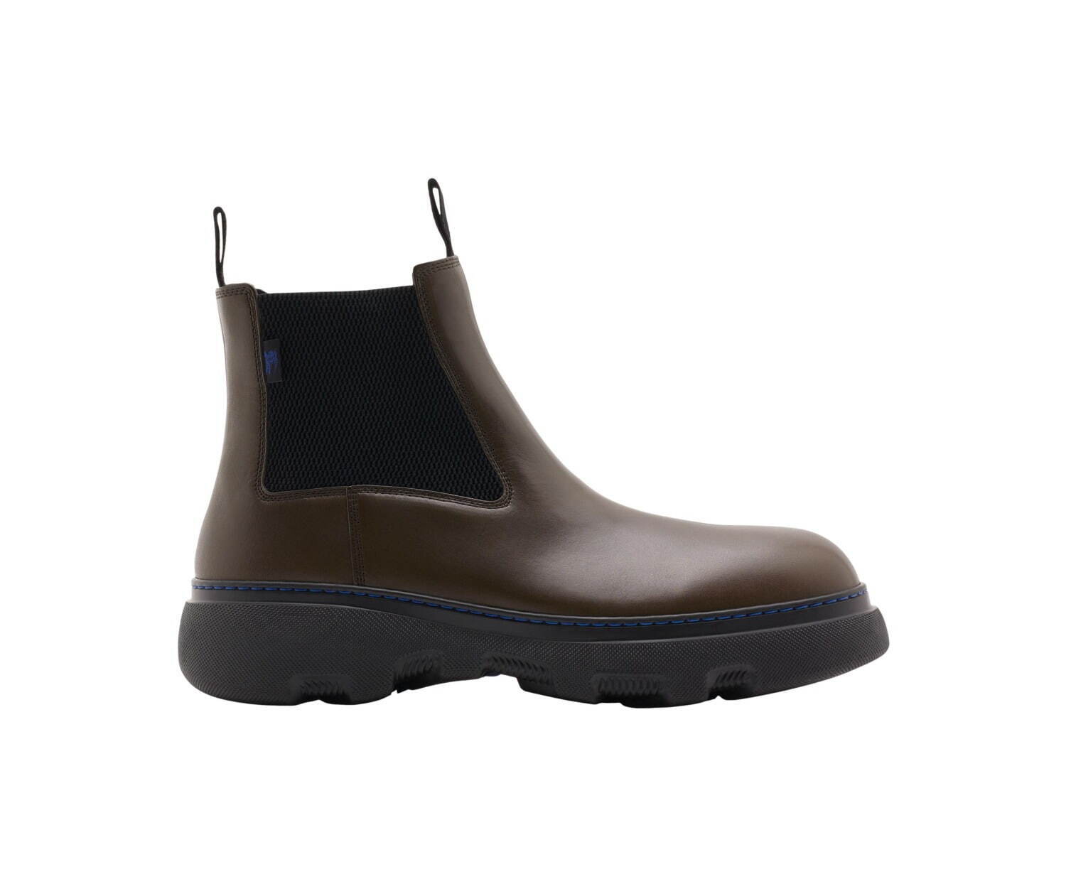 バーバリー24年秋シューズ、「B」メタルを飾ったパンプスや厚底の