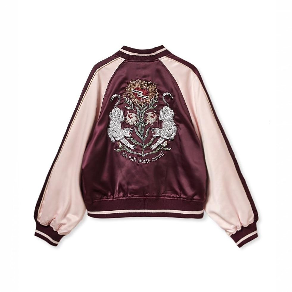 リリー ブラウン×ケイタマルヤマの“花刺繍”スカジャン、花柄フリル