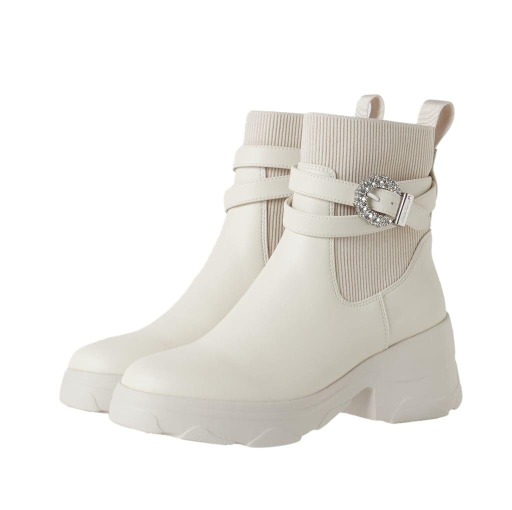 プラス ダイアナ“クリスタルバックル”付き厚底ショートブーツ