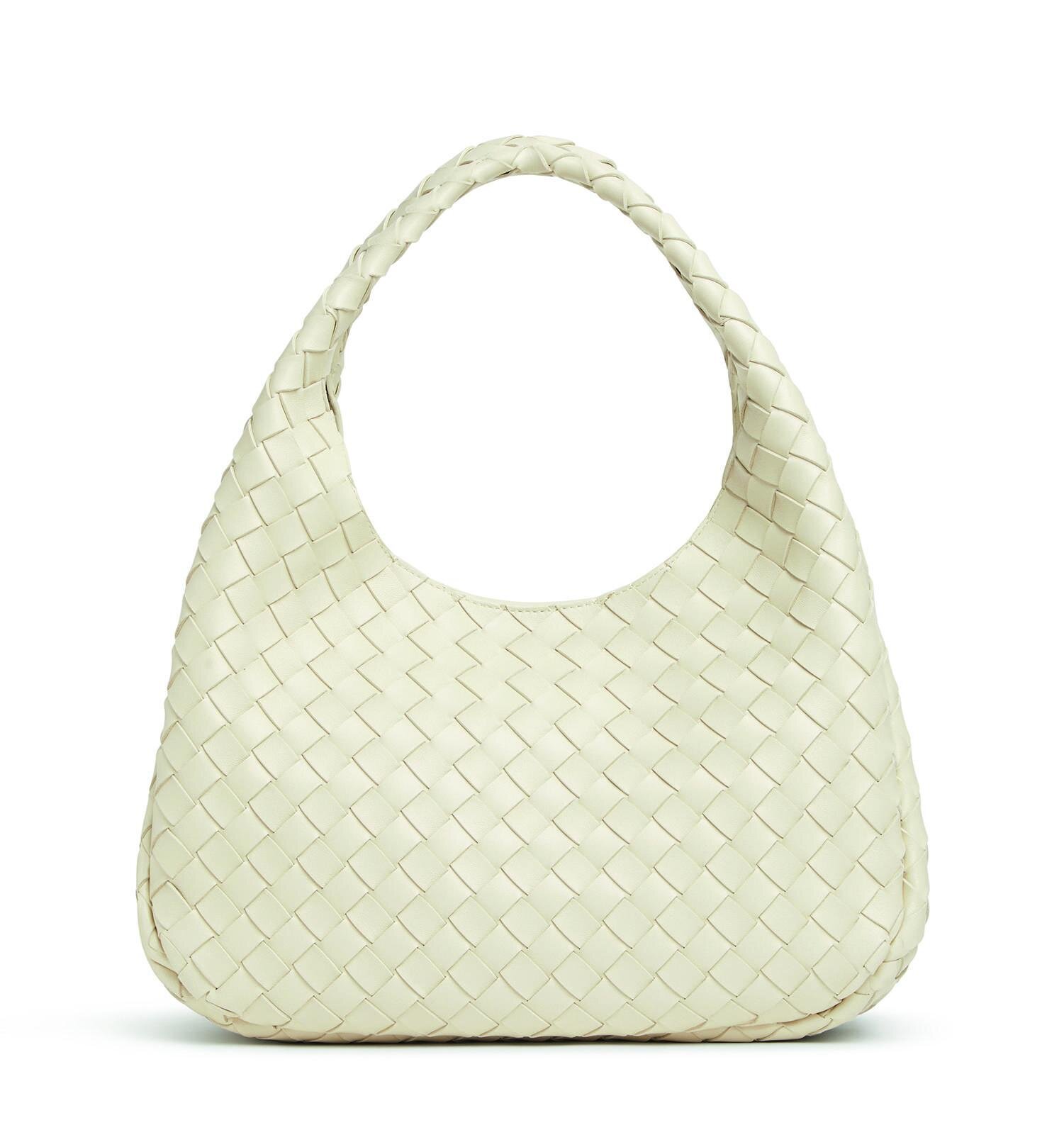 ボッテガ・ヴェネタ“丸みフォルム”の編み込みレザートートバッグ