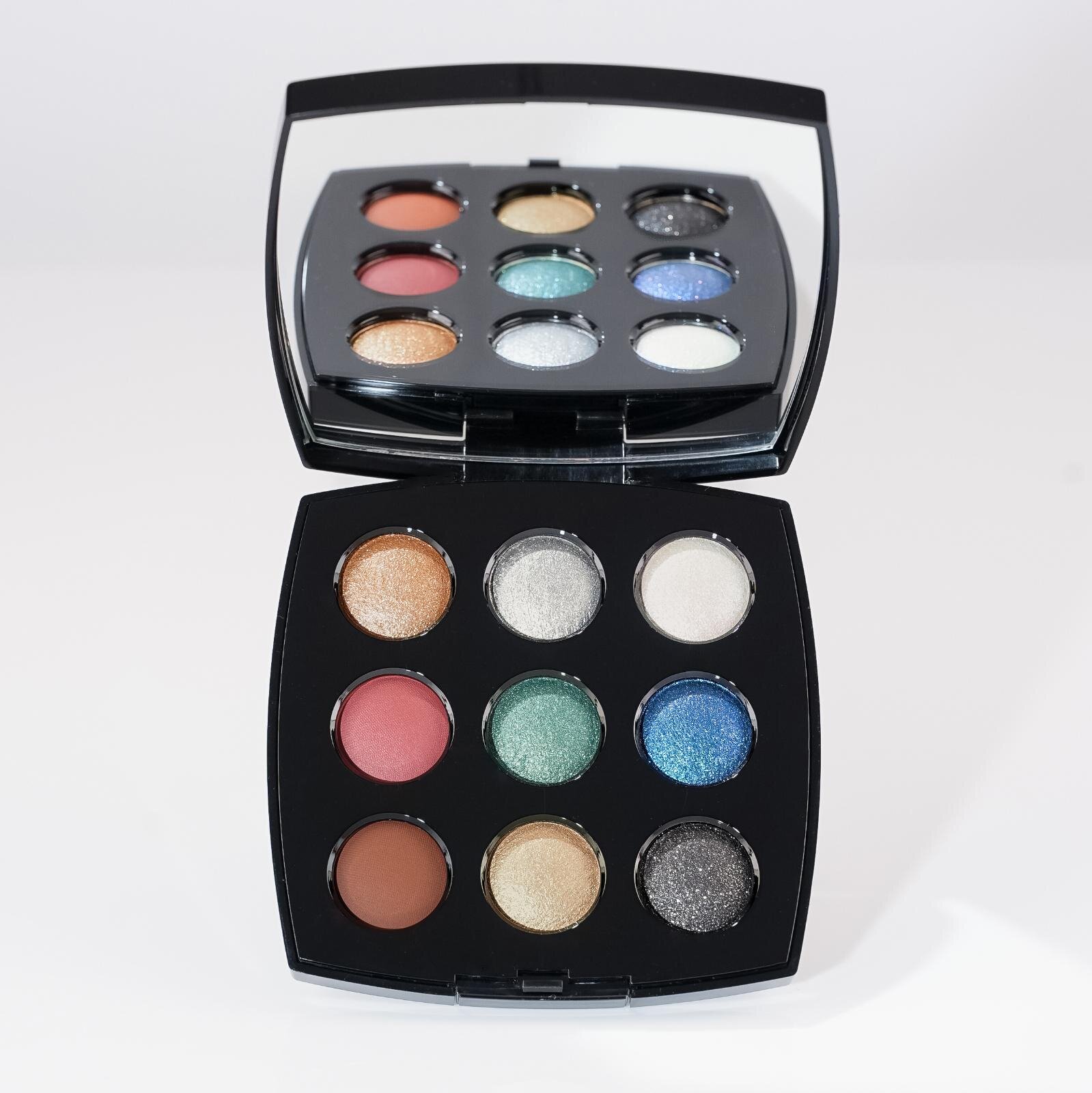 写真9/13｜シャネル2025年クリスマスコスメ、9色アイシャドウ「レ ヌフ