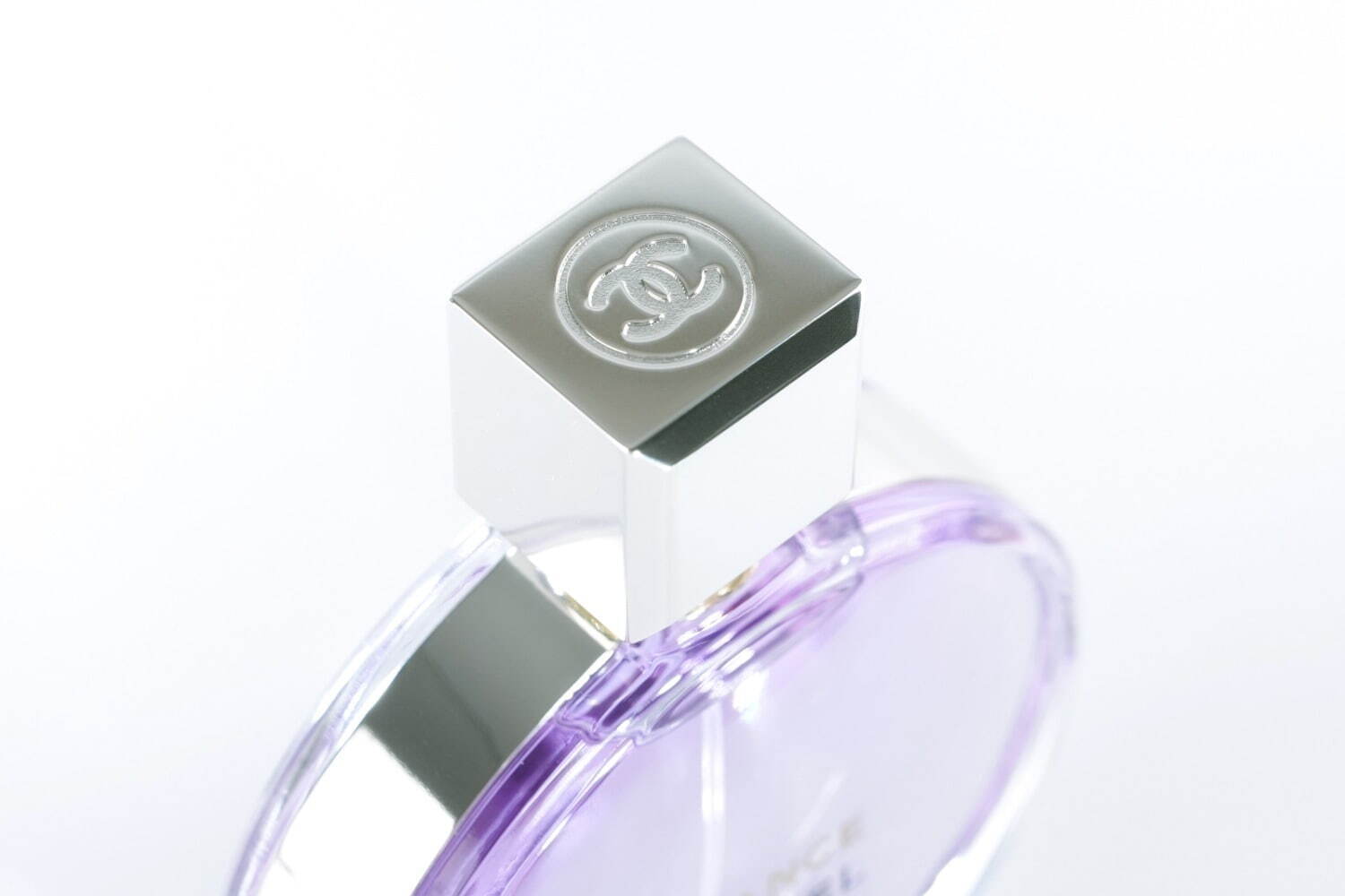 シャネル2025年夏コスメ、人気フレグランス「チャンス」に