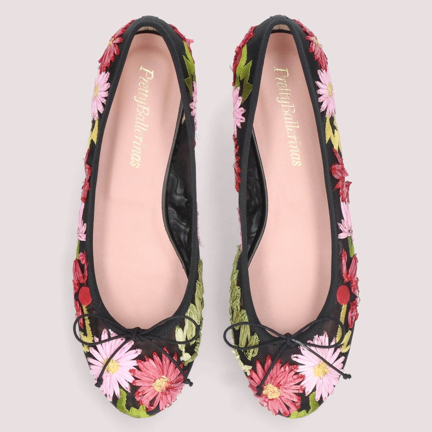 プリティ・バレリーナ“花咲く刺繍”シューズ、チュールのフラット