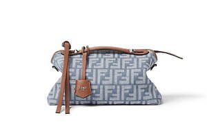 フェンディ25年夏のソフトバッグ「バイ ザ ウェイ」“FF”ロゴ入りジャ