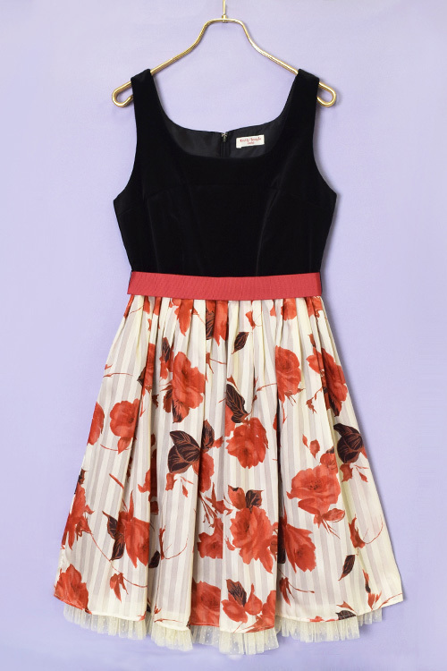 エミリーテンプルキュート 17年冬の新作 - 舞うようなローズプリントの