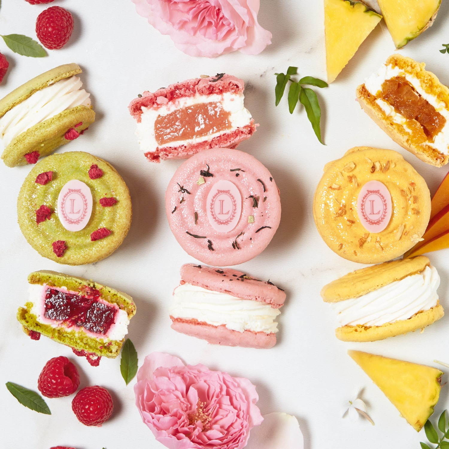 ラデュレの新作マカロン「ローズ・カルダモン」バラ＆スパイスの