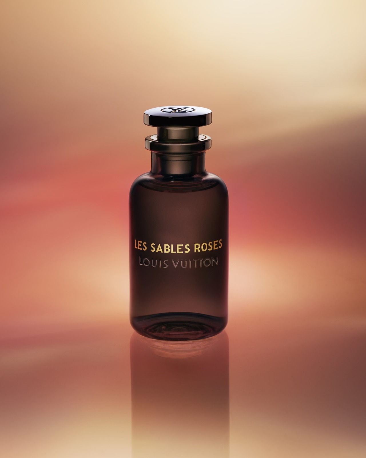 ルイ・ヴィトン新フレグランス「レ・サーブル・ローズ」“砂漠の風景”に