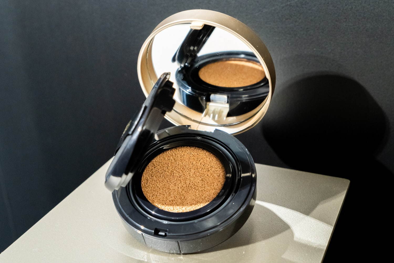 ローラ メルシエ“生っぽ”仕上がりの「フローレス ルミエール」新作