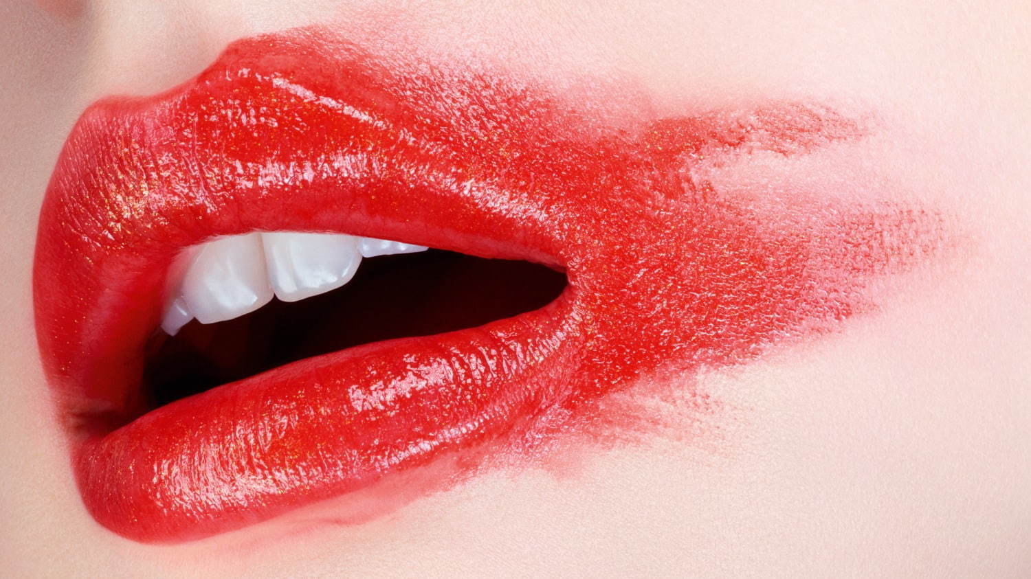 ジバンシイ「禁断のリップスティック」理想の潤い・発色・ツヤが1日中