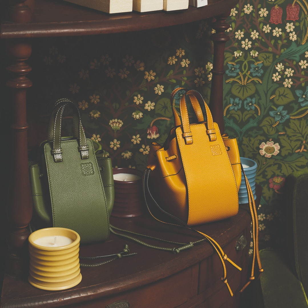 ロエベの人気バッグ「ハンモック」に大容量のトートタイプが新登場