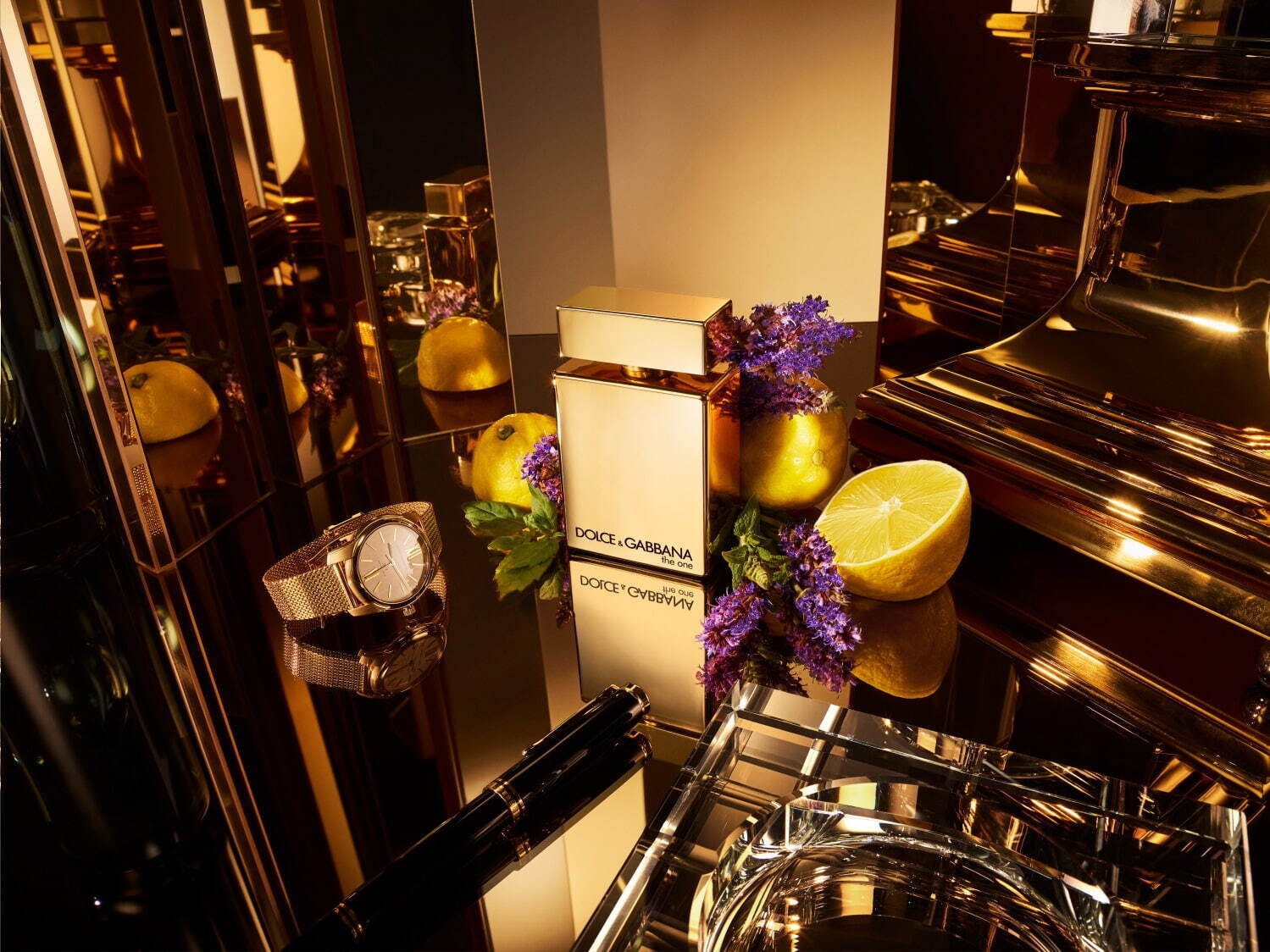 ドルチェ＆ガッバーナ ビューティ“全面ゴールド”の新フレグランス「ザ