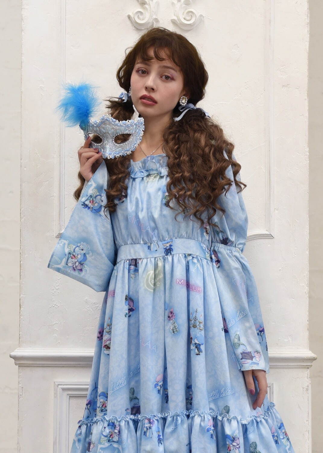 ミルク×サンリオ「リトルツインスターズ」“仮面舞踏会を楽しむキキ