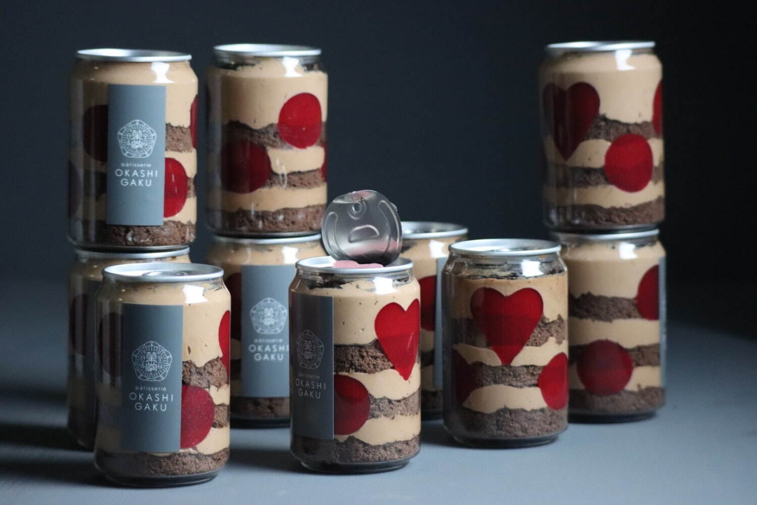 まるで飲むケーキ”の「ケーキ缶」がバレンタイン仕様に、ほろ苦チョコ